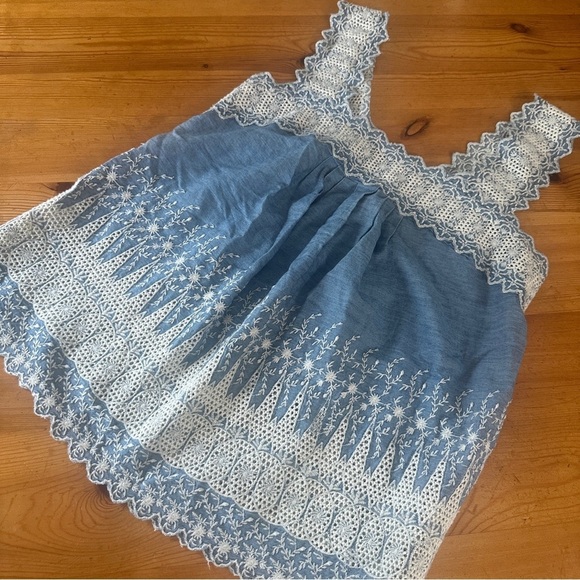 GAP Tops - Gap Cami embroidered flowers indigo women 81% COTON, 19% LYOCELL,